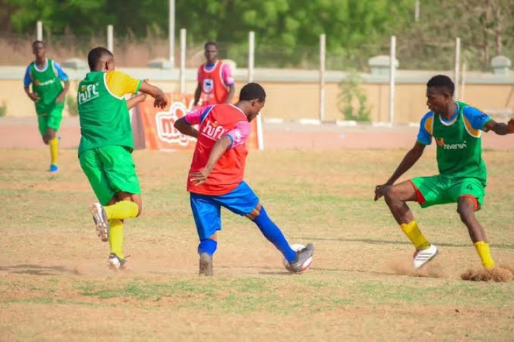 Nigerian Footballers must not Abandon School to Chase Dreams, Says Netizen