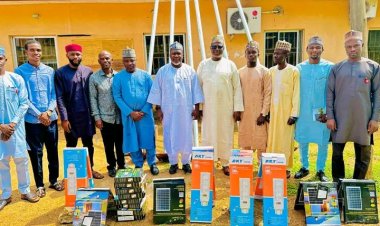 ATBU Students Union Government Recieves Solar Panel Donation