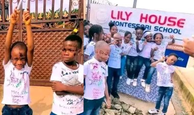 Primary School Pupils Make Waves with University-Style Sign Out