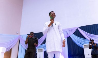 Lateef Adedimeji motivates students at his visit to LASU