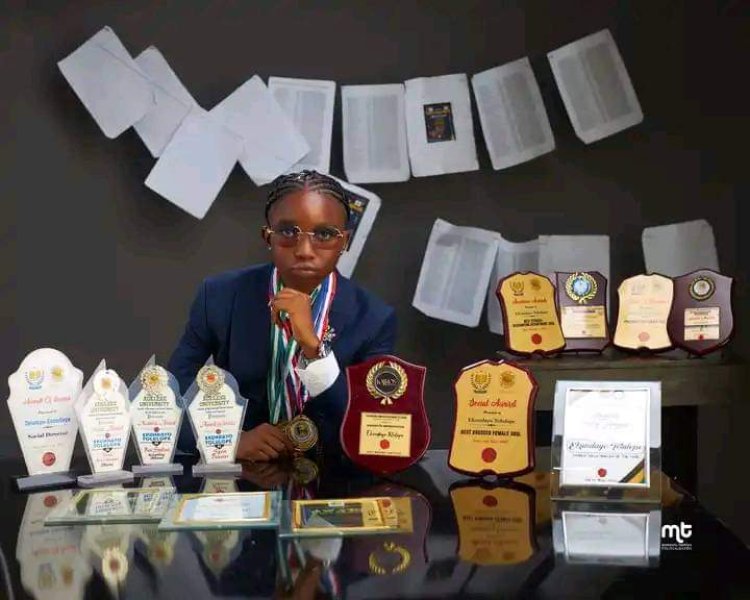 19-Year-Old Tolulope Ekundayo Graduates with First Class in Accounting from Adeleke University, Bags Multiple Awards