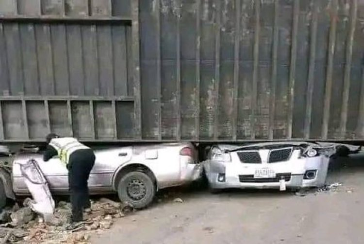 Eight Schoolchildren Escape Death As Container Falls On Cars In Lokoja