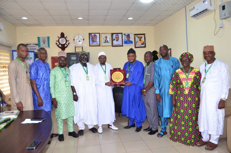 FULAFIA VC Prof. Shehu Abdul Rahman Receives Award of Excellence for Outstanding Service