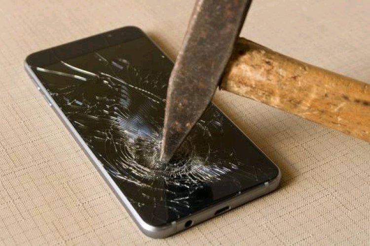 PTA Directs Students to Break Mobile Phones Over Academic Concerns