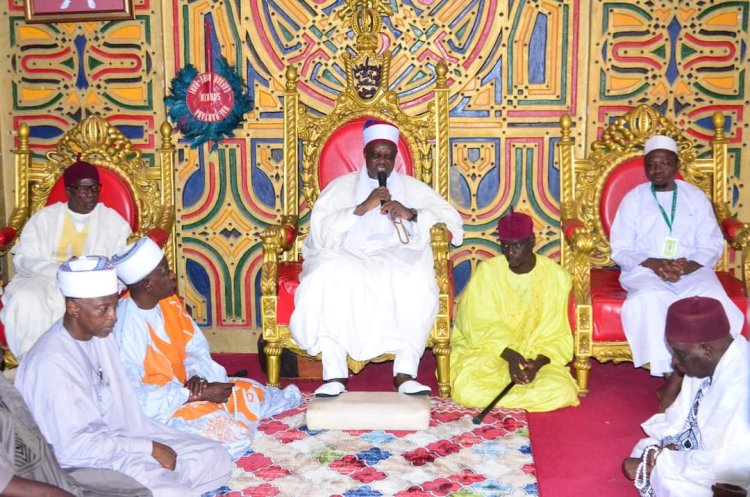 Vice-Chancellor of Federal University of Lafia Leads Staff to Thank Emir for Role in Teaching Hospital Approval