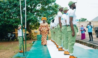 Governor Makinde Congratulates Corps Members and Pledges Supportive Environment