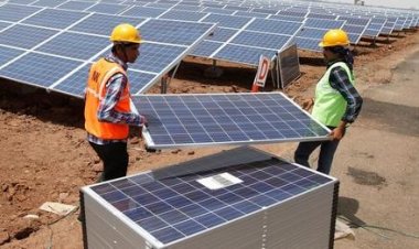 RSU Professor Urges Federal Government to Invest in Renewable Energy to Combat Power Outages