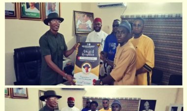 Dr. Emeka Mandela Hosts Communication and Media Studies Students Association from IMSU