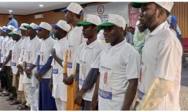 Sokoto Senator Awards 42 Scholarships for Overseas Studies