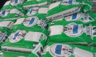 FG Distributes Food Items to Victims of Jos School Building Collapse