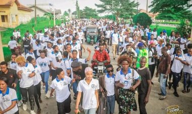 Students of Akwa Ibom State Polytechnic Thrill Ikot Ekpene with Akwapoly Carnival Float