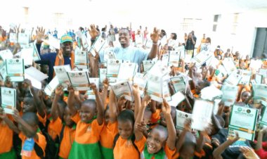 Akwa Ibom Indigenes in Diaspora Donate Books to Support Governor Eno’s Education Agenda