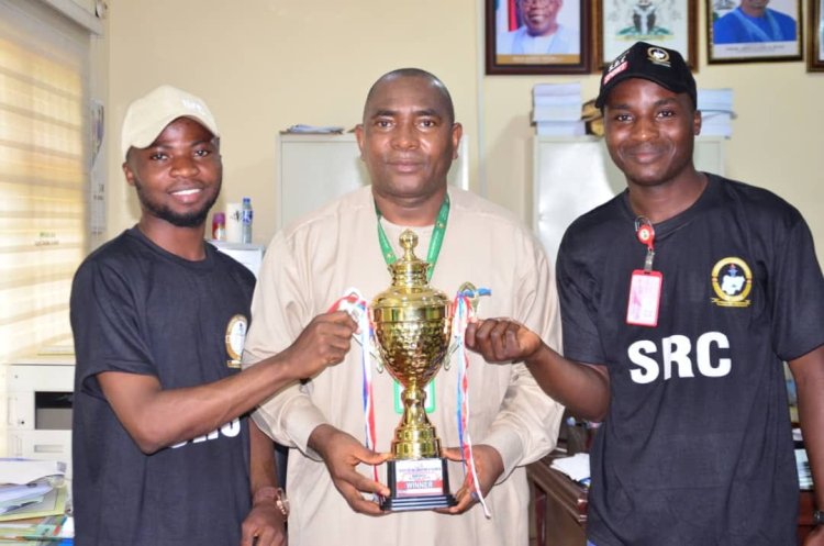 SRC FULAFIA Presents Trophy to Bursar’s Team for Volleyball Victory