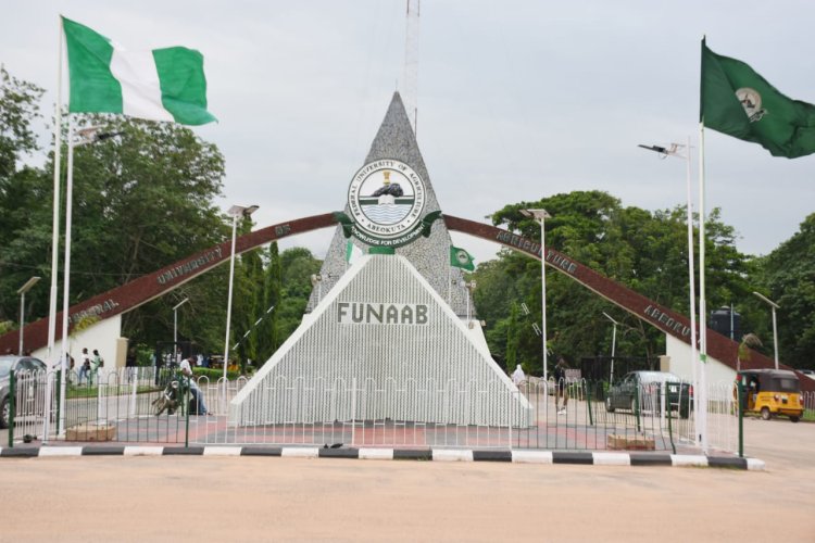 FUNAAB's Directorate of University Farms Honours Staff for Outstanding Service