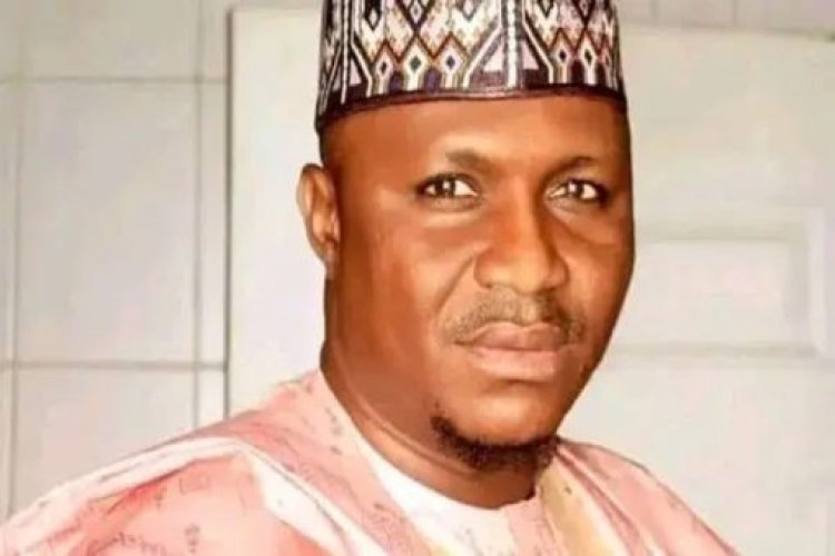 Sokoto Senator Awards Foreign Scholarships to 42 Constituents