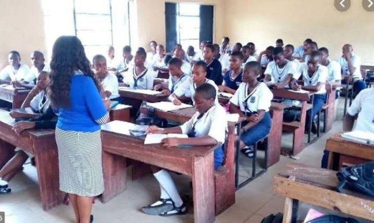 Oyo Government Bans Head teachers from Holding Meetings During School Hours