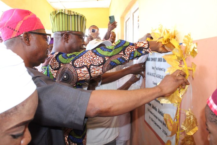 Ikorodu North LCDA Chair, Adeola Banjọ, Commissions New Classrooms at Gbágà Community Junior High School