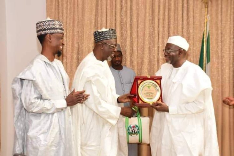 Federal University of Dutse Honors Professor Shuaibu Oba Abdulraheem with Award