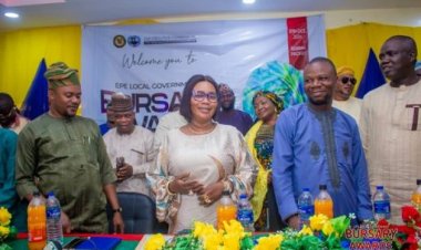 470 Epe Students in Lagos Receive N50,000 Each as Bursary from Council