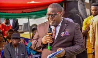 Dr. Hwande Empowers Benue Youth with Scholarships for 24 Promising Students