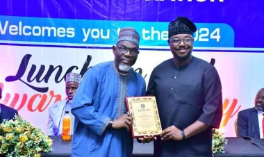KWASU VC Prof. Shaykh-Luqman Jimoh Receives Distinguished Alumni Award from UNILORIN