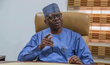 Sen Sani Musa Donates 48-Seater Bus to Abdulkadir Kure University Minna