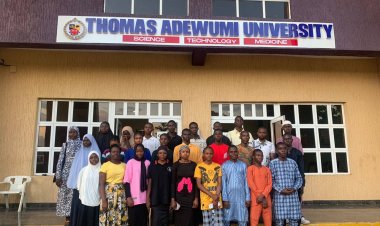 Hon. Lukuman Kayode Mudashiru Moves Second Batch of Scholarship Students to Thomas Adewumi University