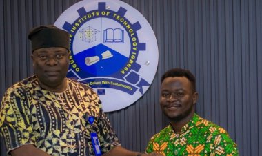 OGITECH Rector Honored with "Visionary Rector of the Year" Award at Prestigious Student Ceremony