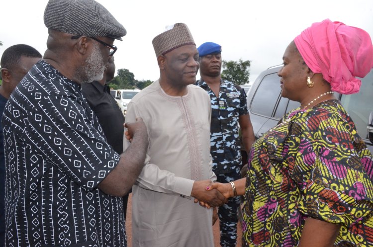 Dignitaries Honor Late Professor Ochapa Onazi of Benue State University at His Burial