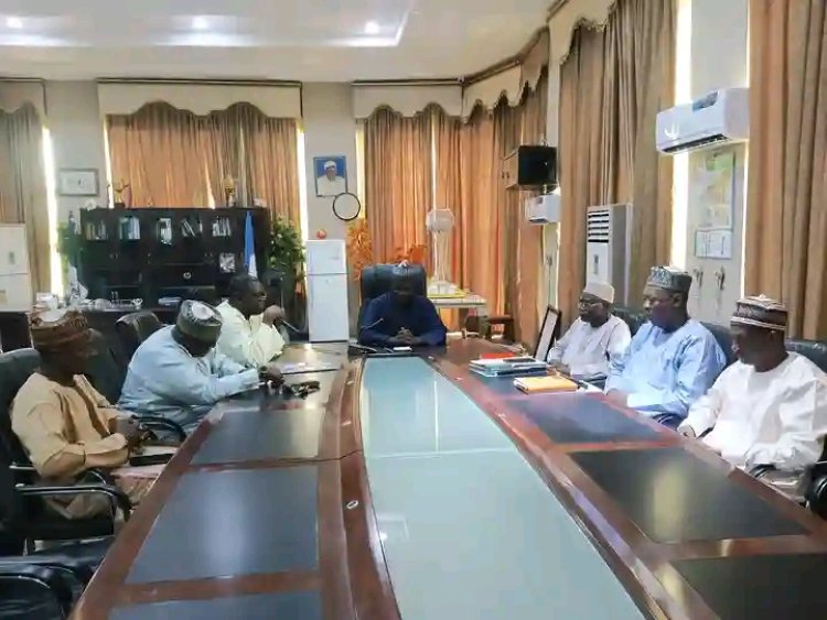 UNIMAID Vice-Chancellor Prof. Mohammed Laminu Mele Receives Congratulatory Visit from Faculty of Law