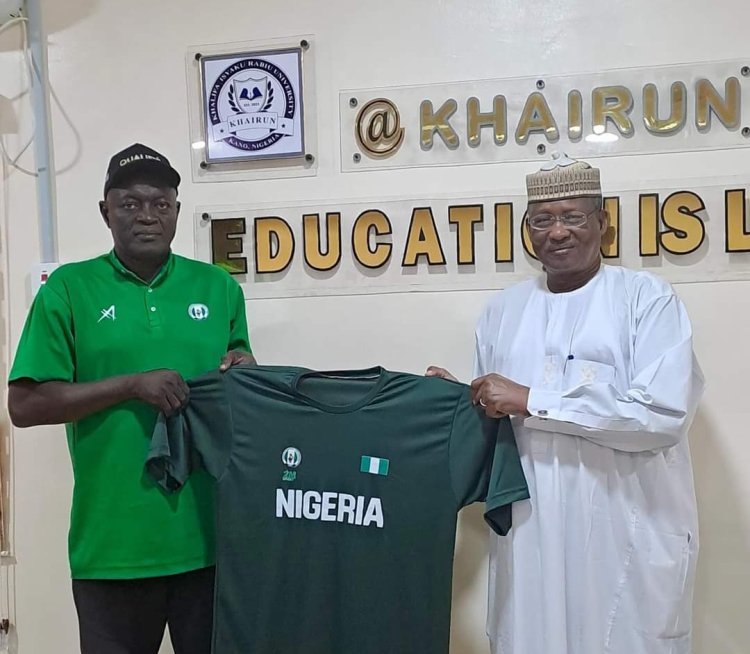 KHAIRUN Vice-Chancellor Receives National U-18 Basketball Coach in Appreciation Visit