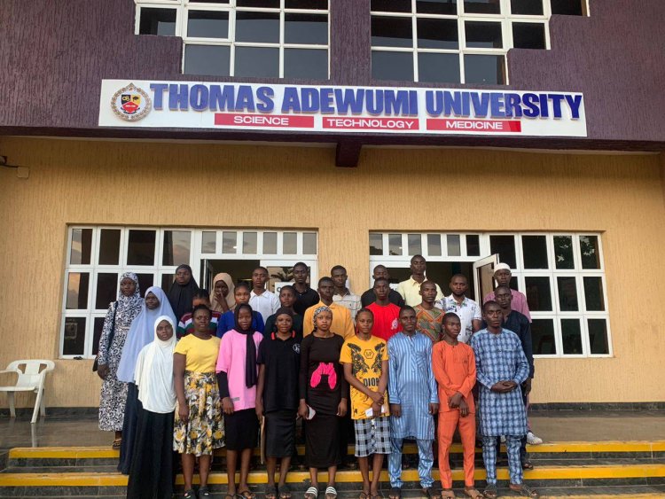 Hon. Lukuman Kayode Mudashiru Moves Second Batch of Scholarship Students to Thomas Adewumi University