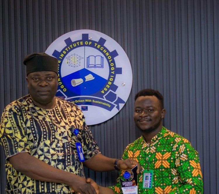 OGITECH Rector Honored with "Visionary Rector of the Year" Award at Prestigious Student Ceremony