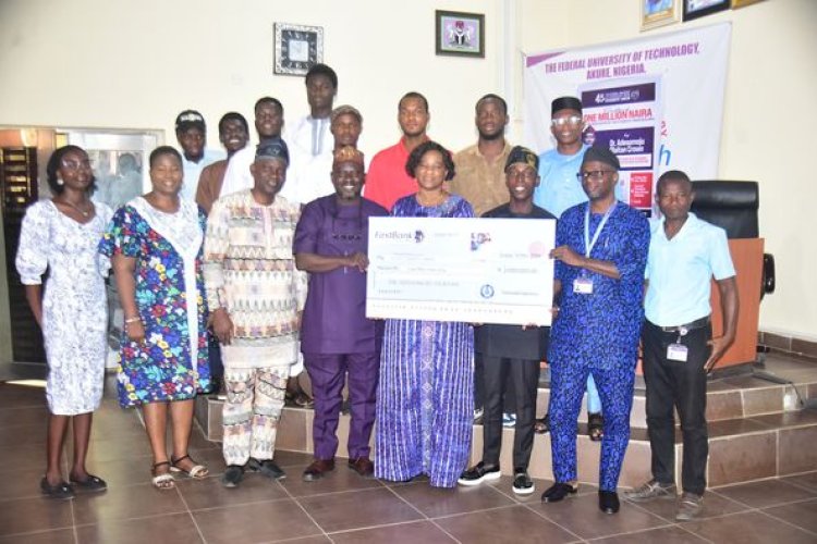 Former FUTA Alumni President Donates ₦1 Million for Student Union Building Renovation