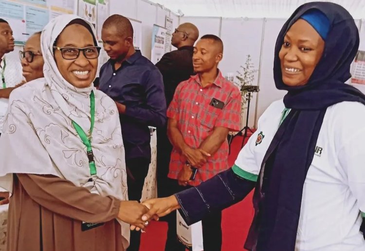 Dr. Taibat Ibrahim Honored for Excellence at Nasarawa State University, Keffi