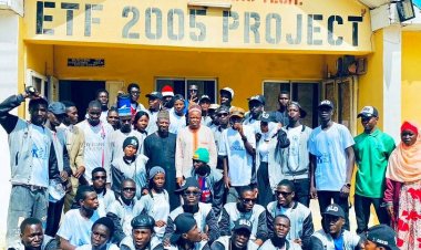 Ramat Polytechnic Building Students Sign Out in Style