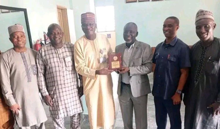 FUTMinna VC, Prof. Faruk Adamu Kuta, Receives Prestigious SIWES Award