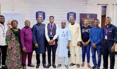 University of Ilorín Registrar Commends Senator Saliu Mustapha for Philanthropy