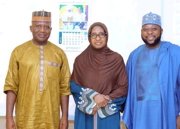 NSUK VC Prof. Sa’adatu Hassan Liman  Receives Outgoing and Newly Elected Alumni Executives