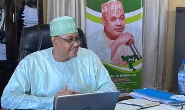 Federal University of Technology, Babura Students Celebrate Vice Chancellor Birthday