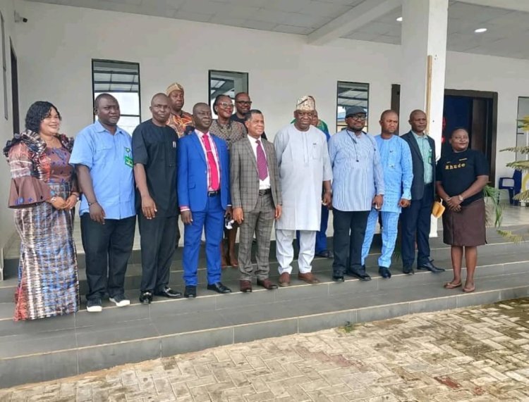 Federal University Oye-Ekiti Acting Vice-Chancellor Visits FUOYE Business School