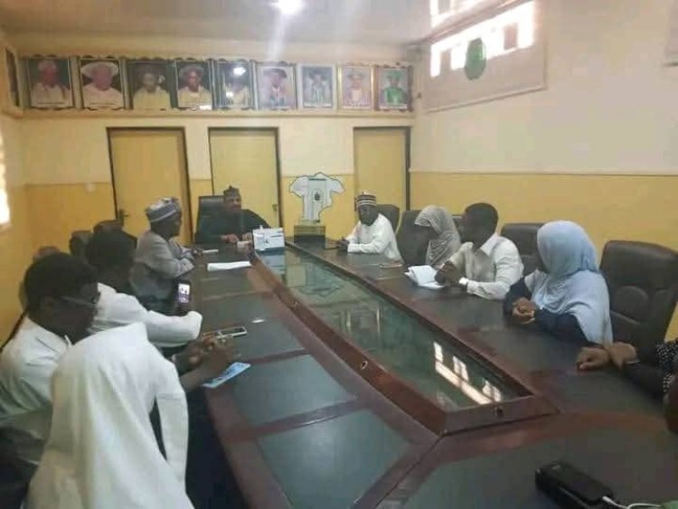 UDC Debate Club Receives Caliphate Debate Trophy, VC Pledges Support