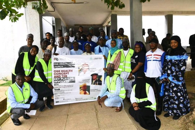 UNIOSUN VC Commends Lotus Bank’s Innovation, Promises Support As Bank Opens First Campus Branch.