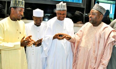 Sule Lamido University Kafin Hausa Unveils New Bus Donated Under FGN Pi-CNG Initiative