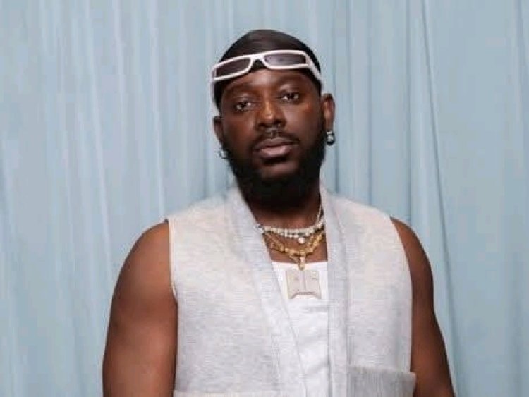 Adekunle Gold Awards N250,000 to First-Class Graduates