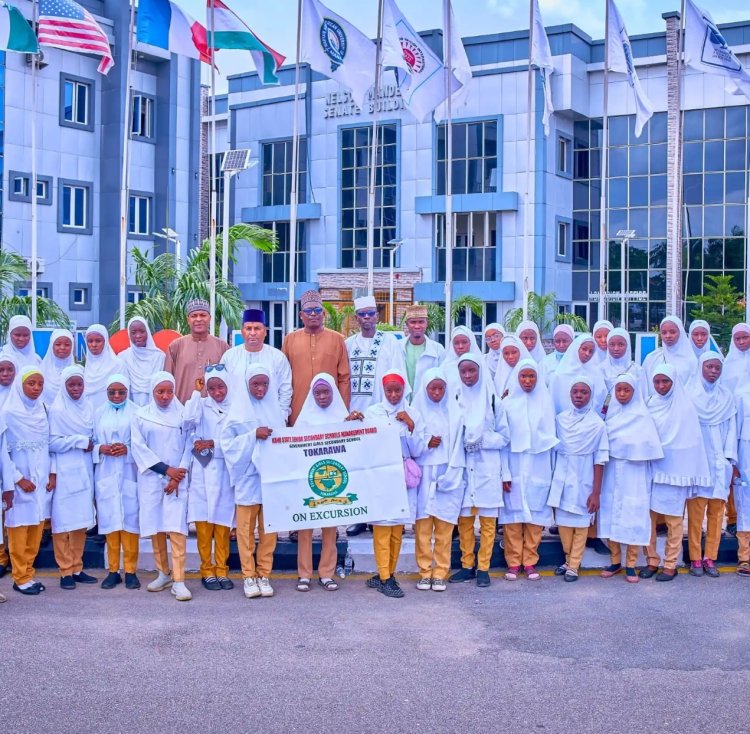 MAAUN Hosts Secondary School Students on Excursion