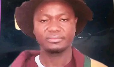 Dr. Abdul Qadir Jum'ah Salman Sholagberu Pays Respects to Sultan of Sokoto