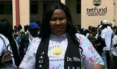 UNIJOS Lecturer Dr. Mrs Collins Joined Her Students in Celebrating Their Signing Out