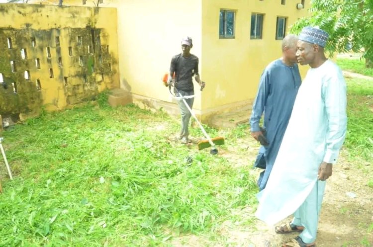 Federal Polytechnic Damaturu Undergoes Weed and Bush Clearance