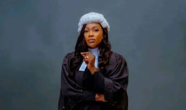 Meet Aderonke Gboroye, who was called to the Nigerian Bar with First Class Honours at the Nigerian Law School